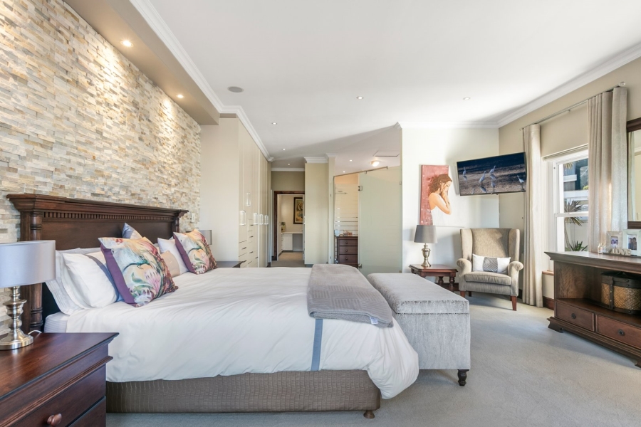 6 Bedroom Property for Sale in Thesen Islands Western Cape